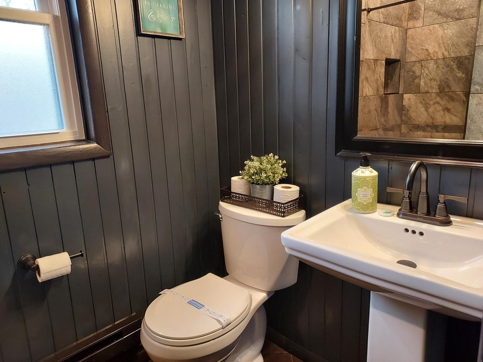 Chalet Renovated Near Casino, Camelback , Kalahari 4Bdrms Firepit Hot Tub Game Room Tobyhanna Exterior foto